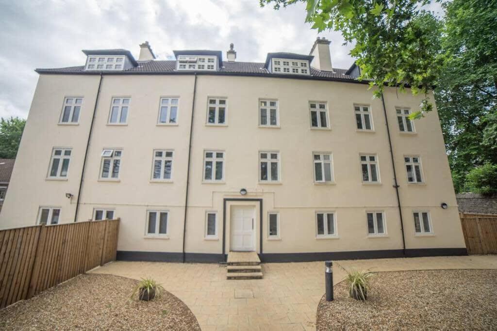 Champion Court Two Bedroom Flat Bristol Exterior foto